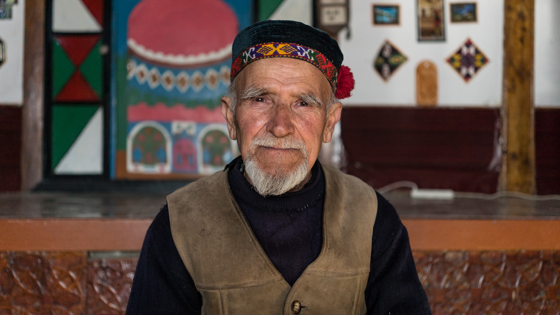 Старый таджикский. Бабай в тюбетейке. Бабай татарин. Дедушка татарин. Таджик старик.